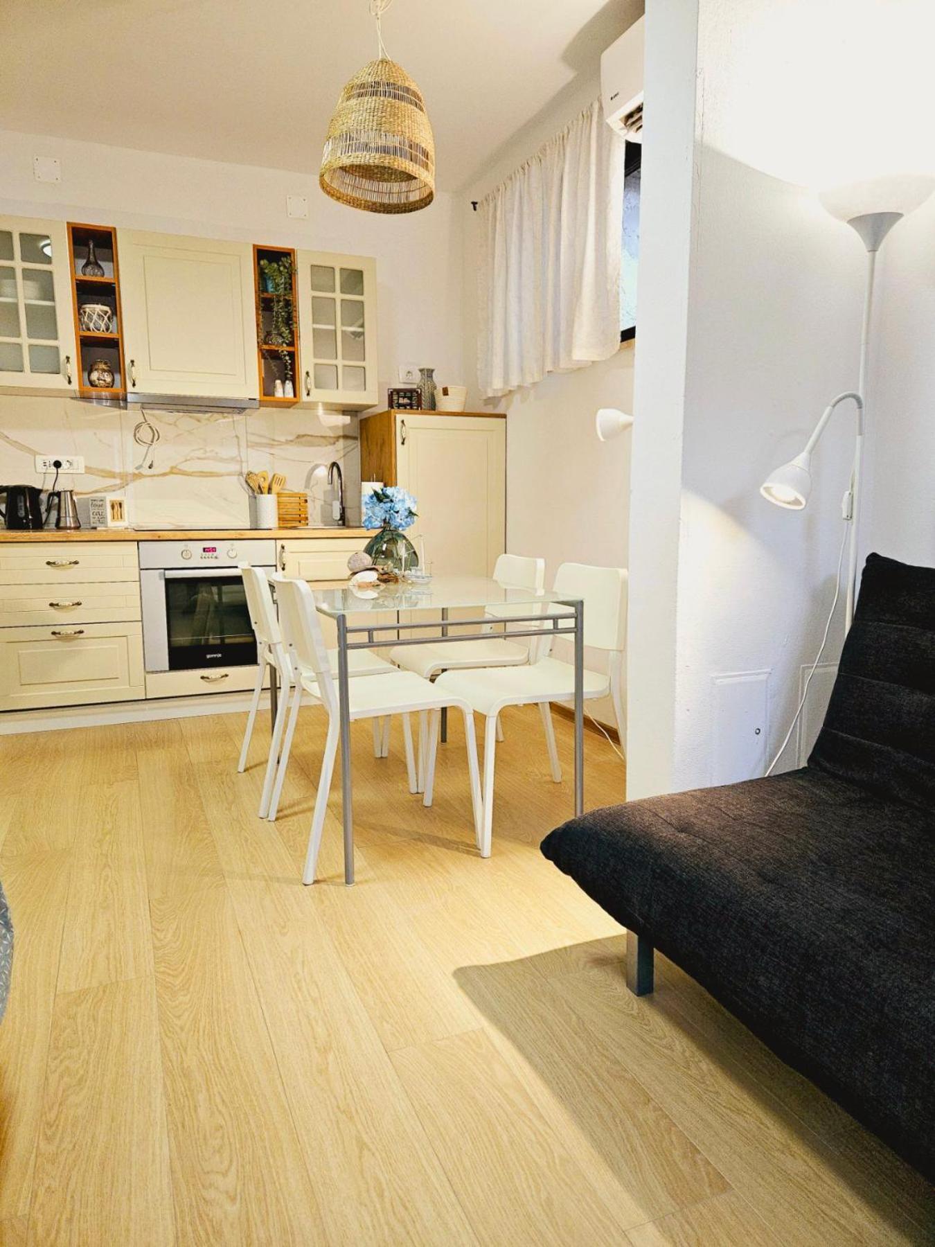 Apartma Tul Izola Exteriör bild